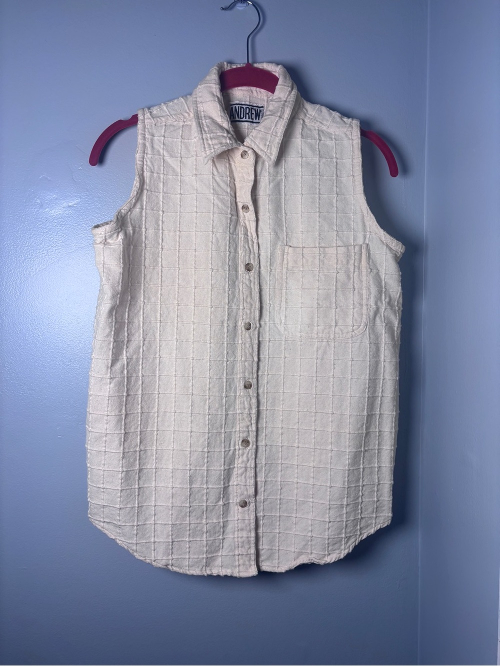 Vintage Andrew Sport Cream Textured Cotton Sleeveless Button Front Shirt Women